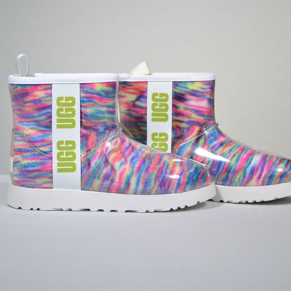 NEW UGG CLASSIC CLEAR MINI BOOT, PIXELATE, SIZE 7